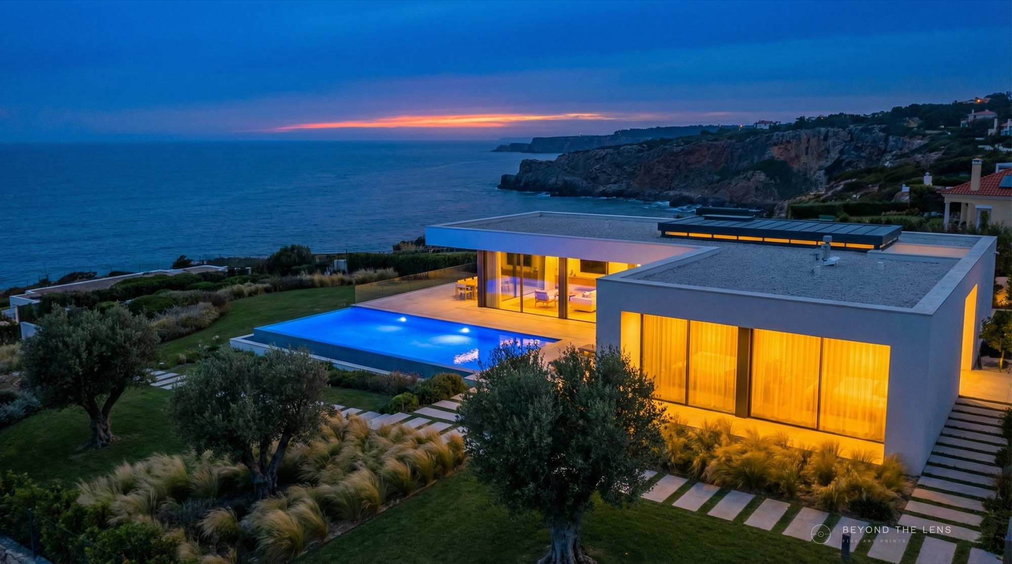 Moradia ao anoitecer, Cascais